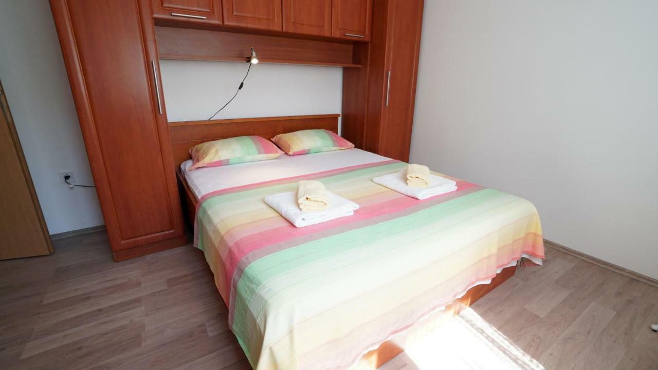 Apartment Ana Vinjerac Luaran gambar