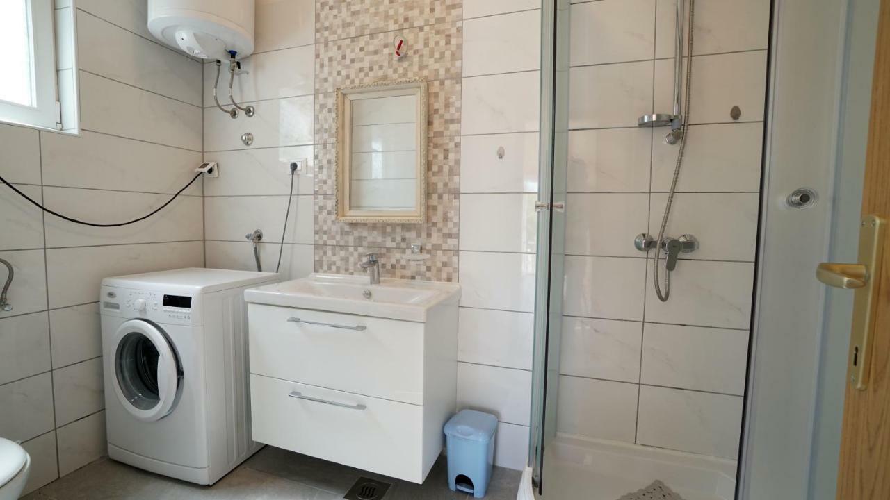 Apartment Ana Vinjerac Luaran gambar