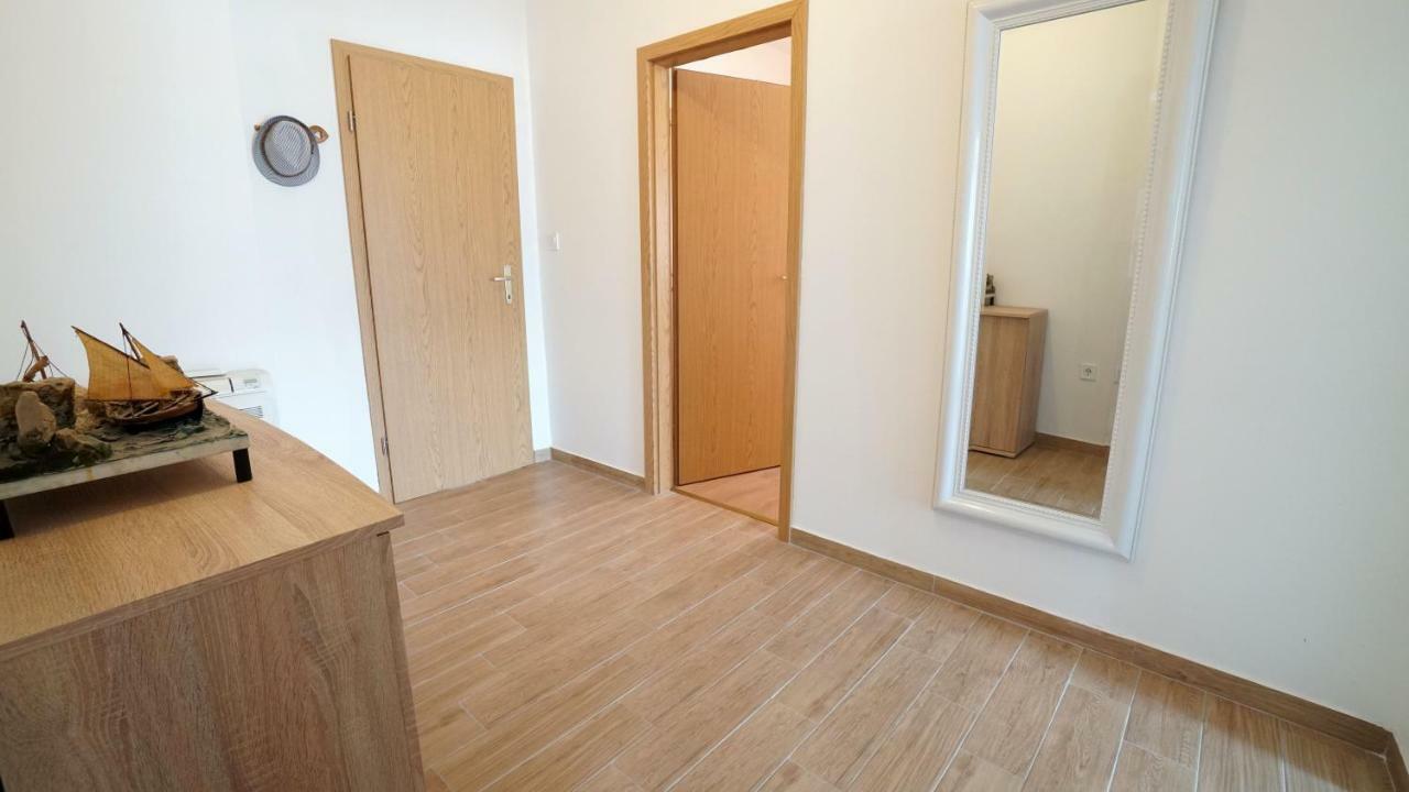 Apartment Ana Vinjerac Luaran gambar